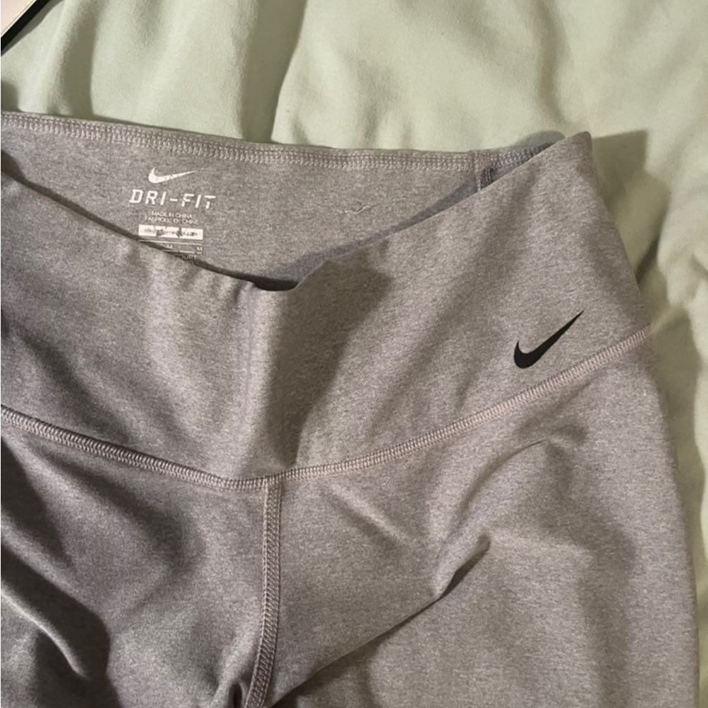 Grey nike pro leggings